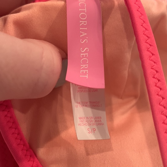 Victoria’s Secret Hot Pink Bikini Top - Picture 9 of 9